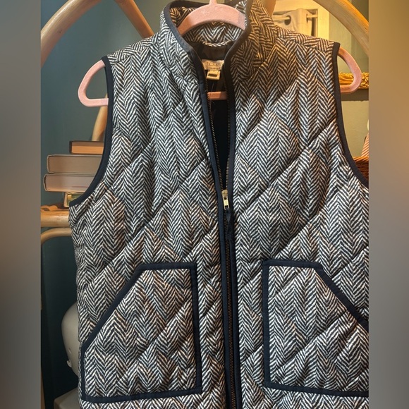 J. Crew Black and White Herringbone Puffer Vest - Picture 1 of 3